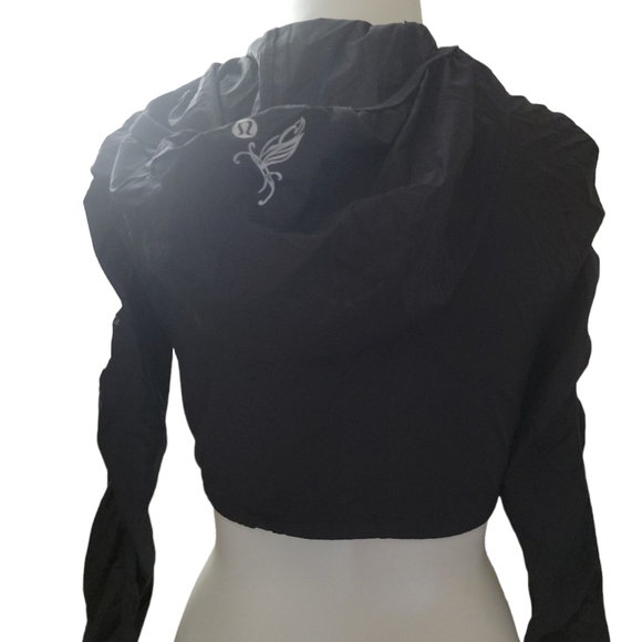 Lululemon crop long sleeve windbreaker - Picture 6 of 8